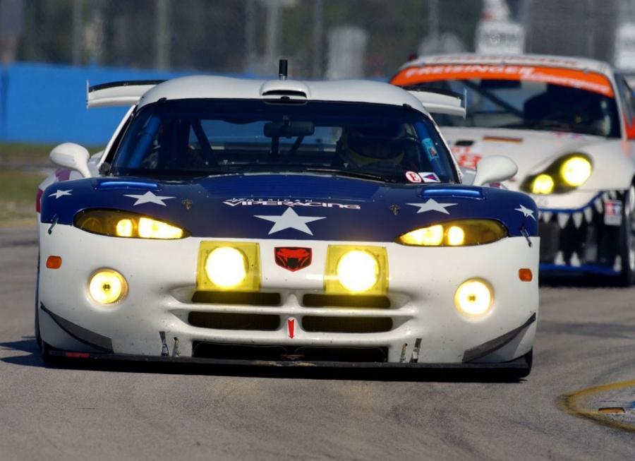  Dodge Viper GTS-R 1996 года  (фото 15 из 31)